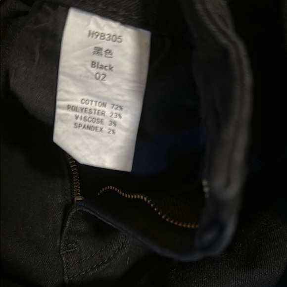 Classic Black Women's Mid-Rise Jeans - Picture 6 of 7